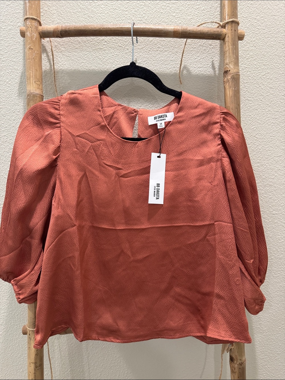 BB Dakota Rust Orange Puff Sleeve Blouse